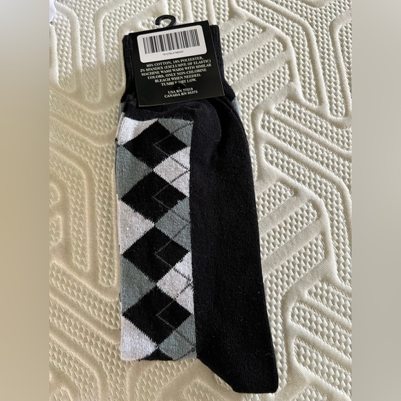 Joseph Abboud Black and White Argyle Dress Socks - Picture 1 of 2